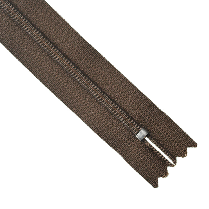 YKK NYLON CLOSED-END ZIP NO.3 COL 569 COFFEE BEAN