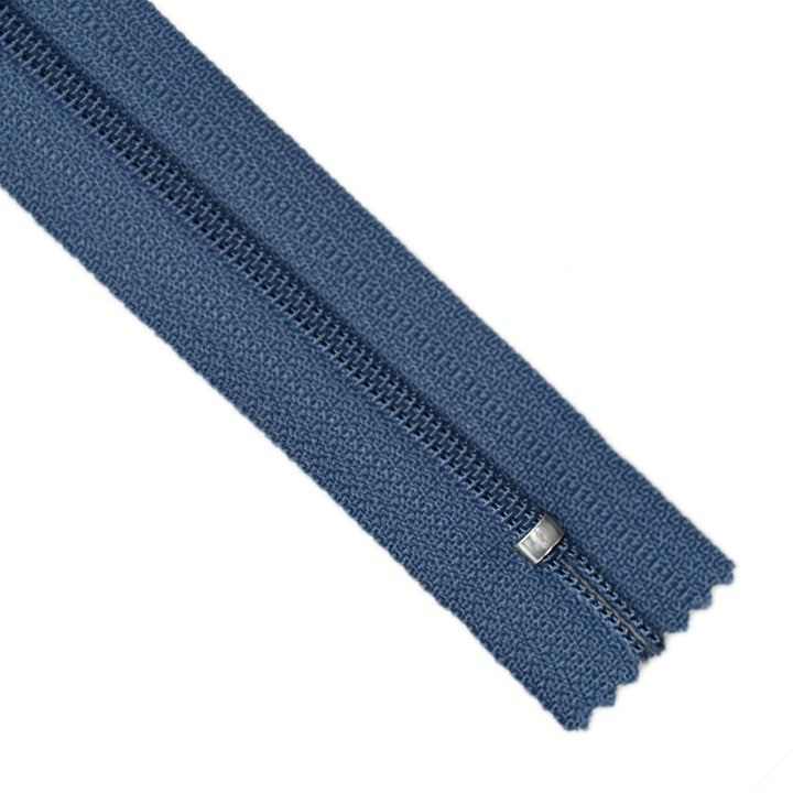 YKK NYLON CLOSED-END ZIP NO.3 COL 8399