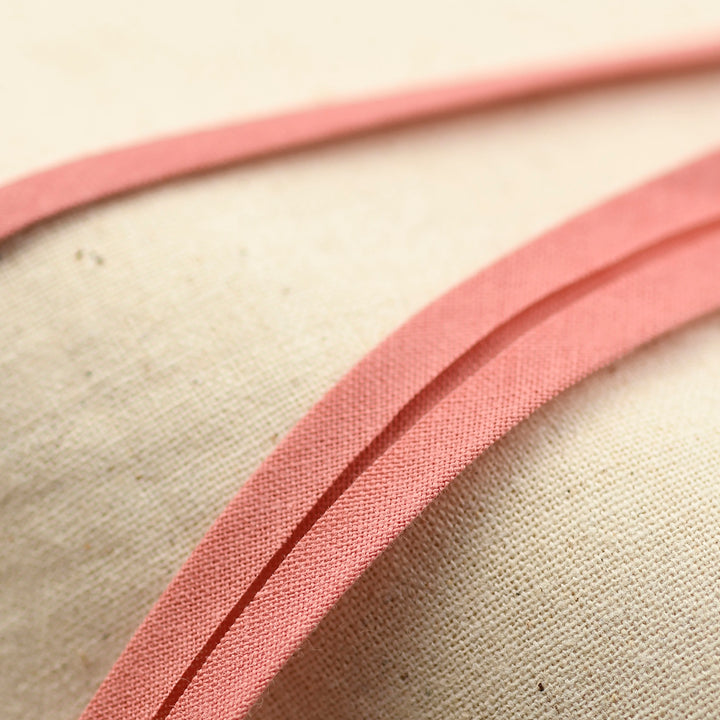 POLY-COTTON BIAS BINDING ROSE
