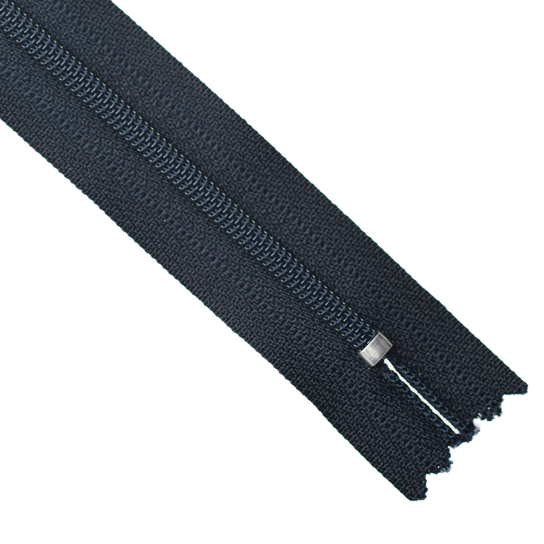 YKK NYLON CLOSED-END ZIP NO.3 COL 6725
