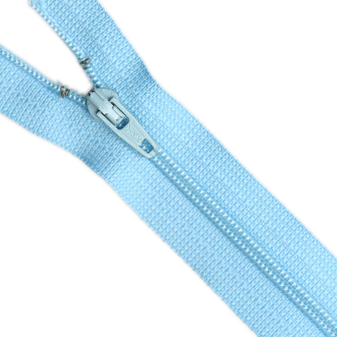 YKK NYLON CLOSED-END ZIP NO.3 COL 545 LIGHT SKY