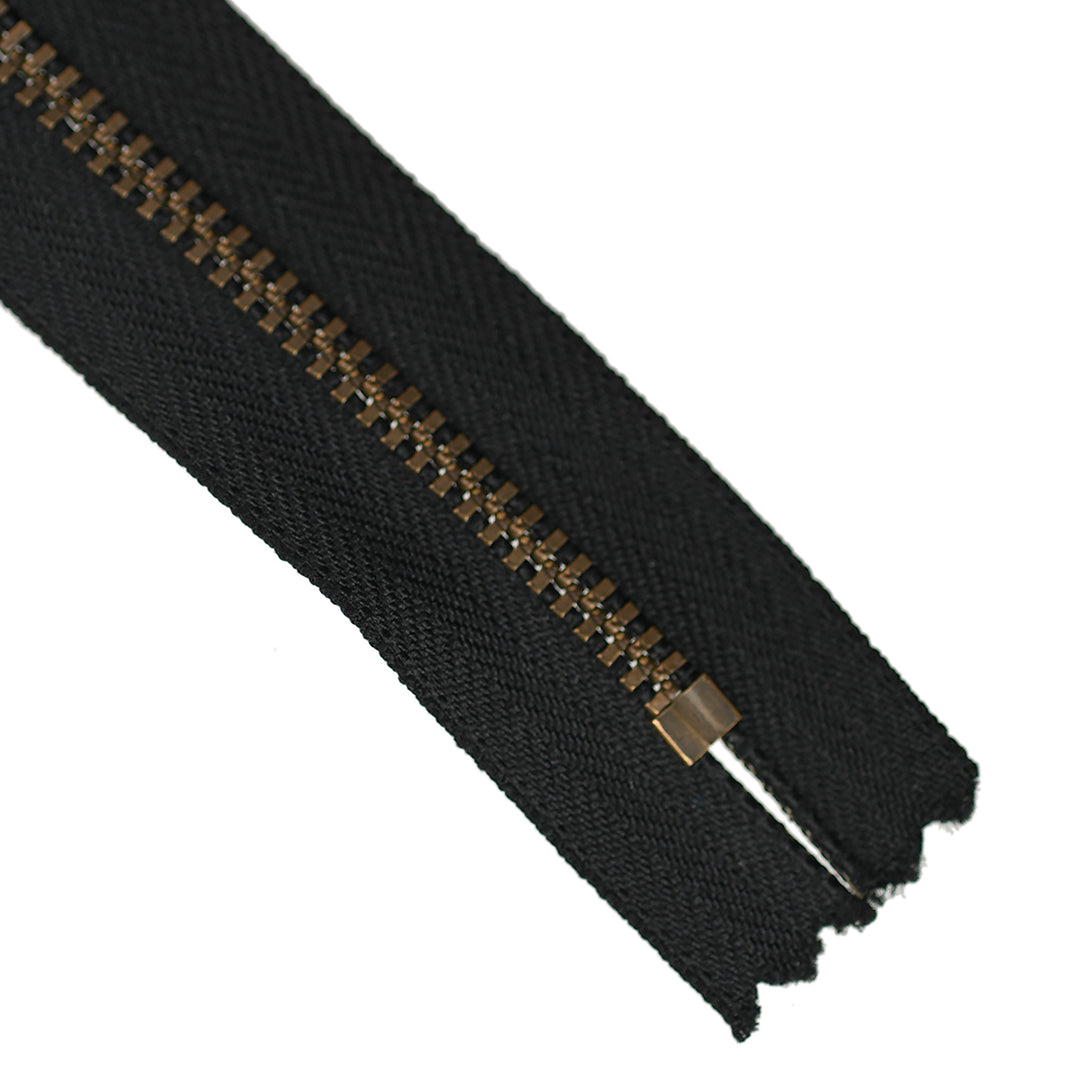 YKK METAL CLOSED-END ZIP NO.3 ANTIQUE GOLD BOARD-PULL COL 580 BLACK