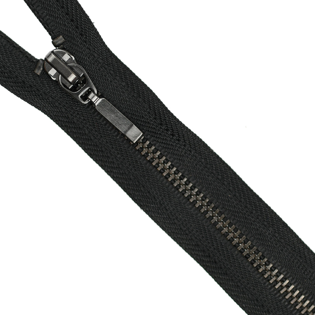 50CM METAL CLOSED-END ZIP NO.3 GUNMETAL BOARD-PULL COL BLACK