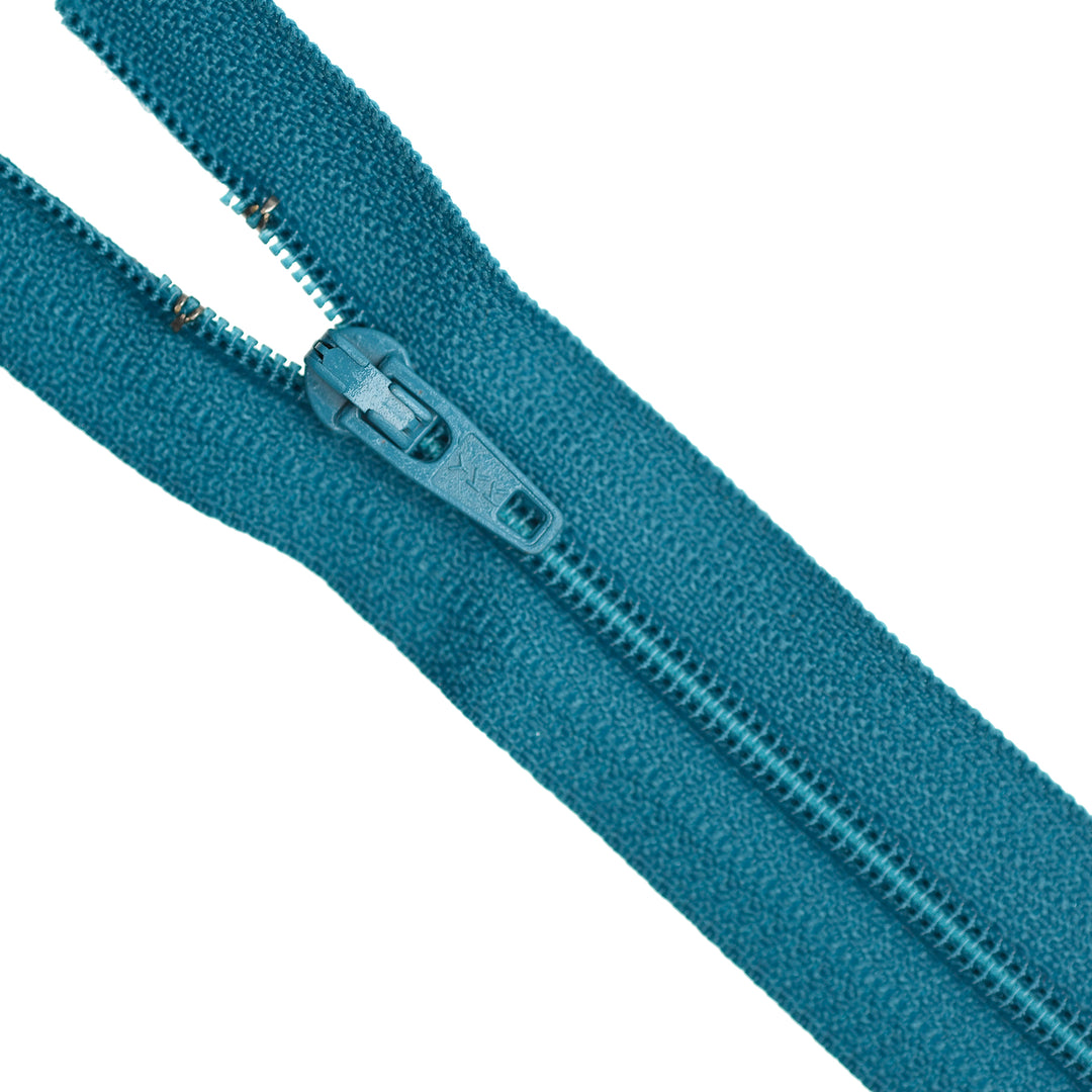 YKK NYLON CLOSED-END ZIP NO.3 COL 907 PACIFIC BLUE