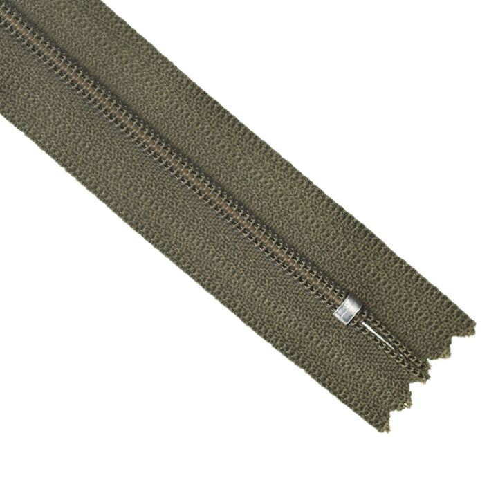 YKK NYLON CLOSED-END ZIP NO.3 COL 565 DARK KHAKI