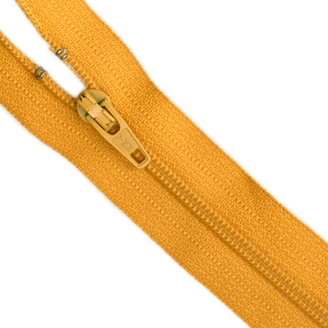 YKK NYLON CLOSED-END ZIP NO.3 COL 846 RICH MANGO