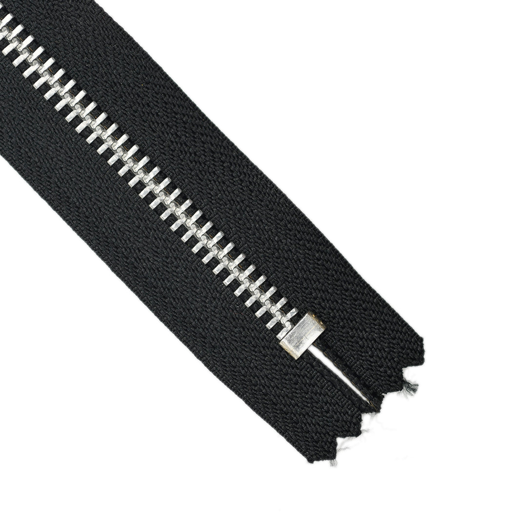 YKK METAL CLOSED-END ZIP NO.5 NICKEL SHORT-PULL COL 580 BLACK