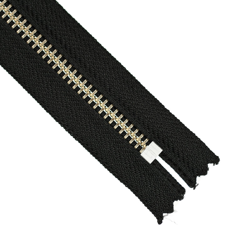 YKK METAL CLOSED-END ZIP NO.5 NICKEL WIRE PULL COL 580 BLACK
