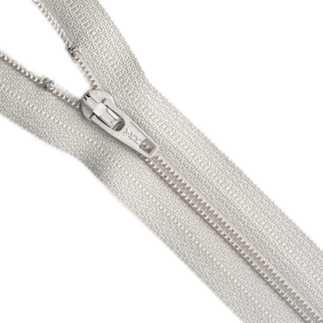 YKK NYLON CLOSED-END ZIP NO.3 COL 832 PEBBLE