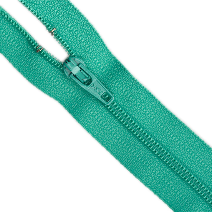 YKK NYLON CLOSED-END ZIP NO.3 COL 826 VIRIDIAN