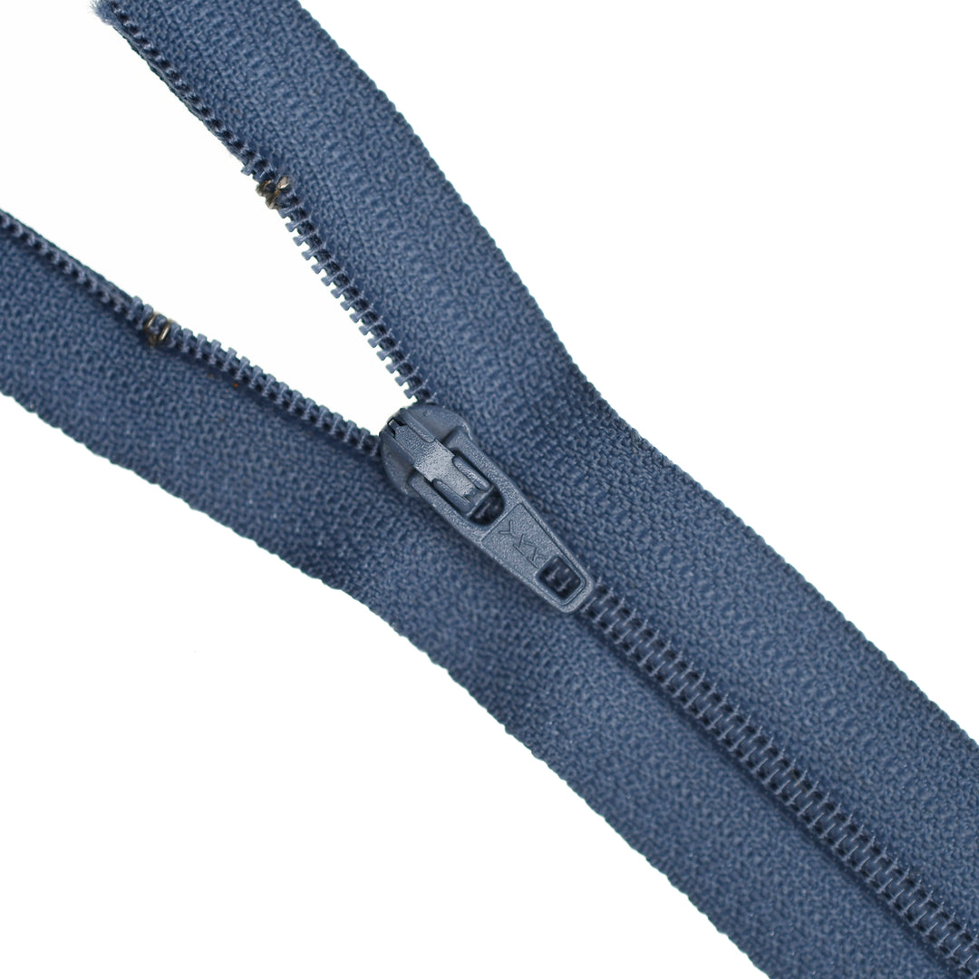 YKK NYLON CLOSED-END ZIP NO.3 COL 8399