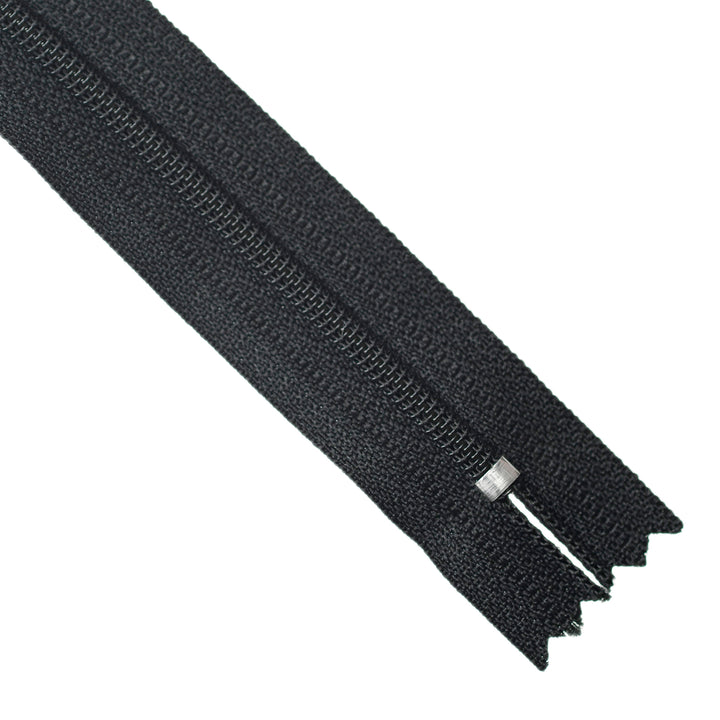 YKK NYLON CLOSED-END ZIP NO.3 COL 580 BLACK