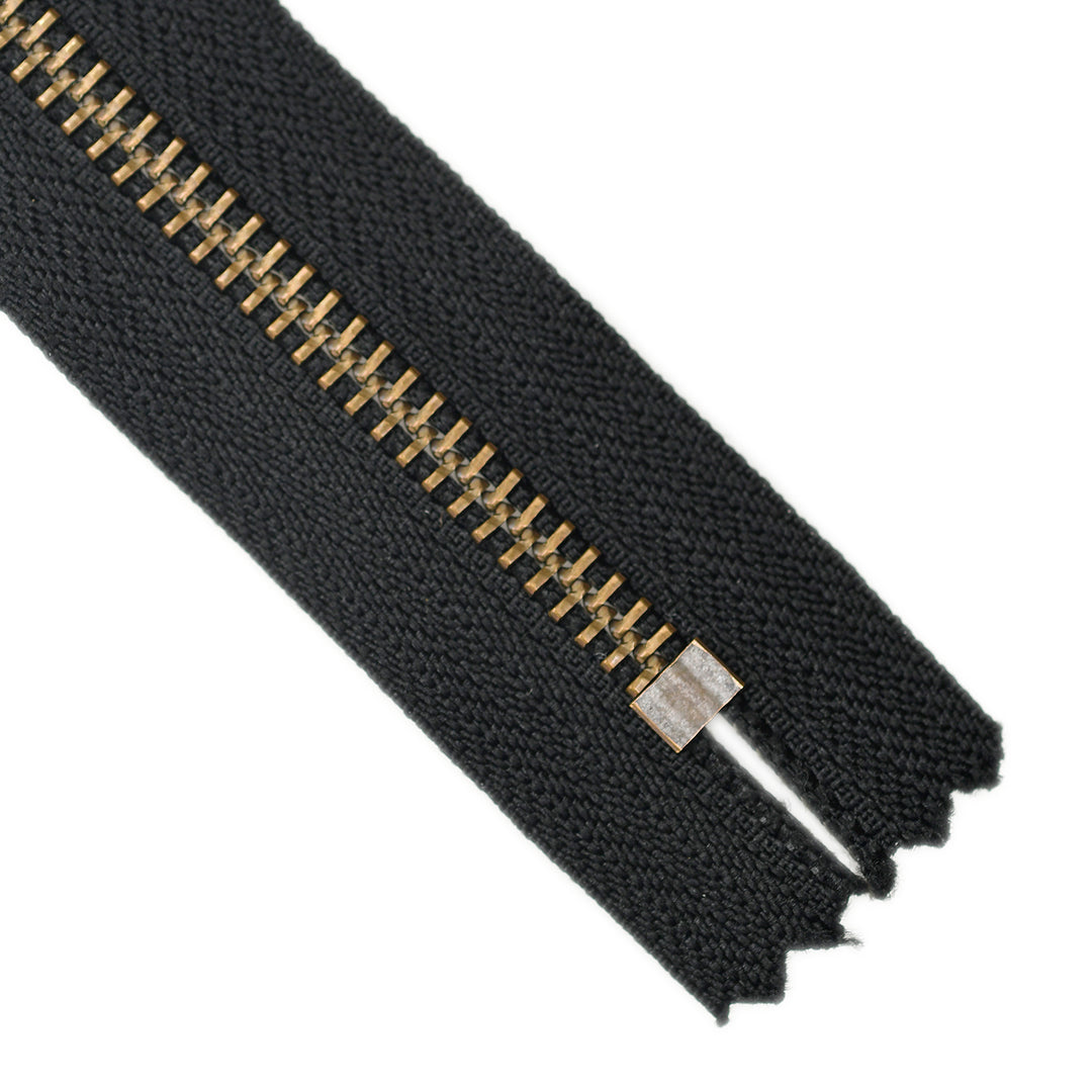 YKK METAL CLOSED-END ZIP NO.5 ANTIQUE GOLD COL 580 BLACK