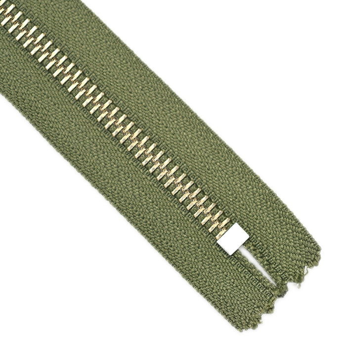 YKK METAL CLOSED-END ZIP NO.5 NICKEL COL 566 HUNTER GREEN