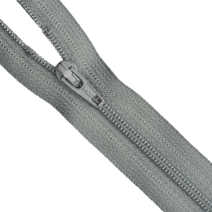 YKK NYLON CLOSED-END ZIP NO.3 COL 577 FOG GREY