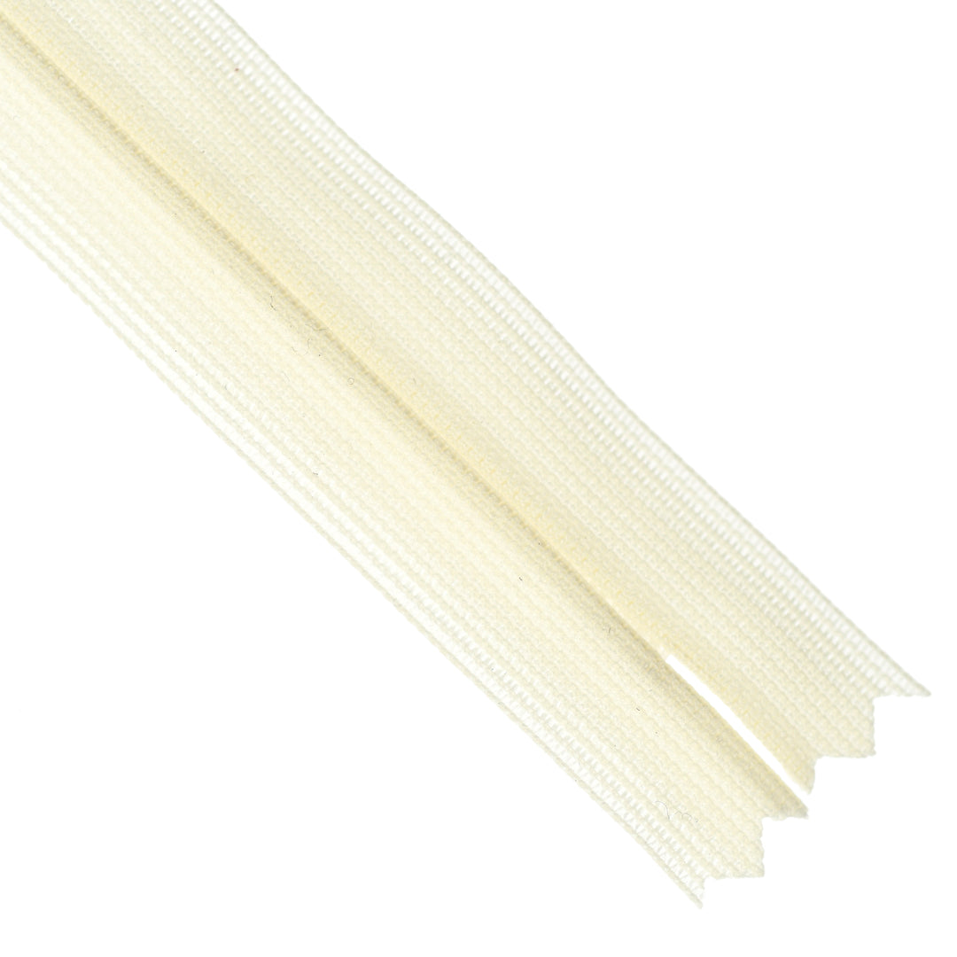 YKK INVISIBLE MESH ZIP COL 121 CLOTTED CREAM