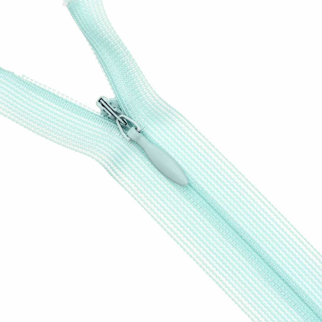 YKK INVISIBLE MESH ZIP COL 142 CRYSTAL AQUA