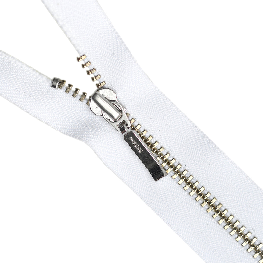 YKK METAL CLOSED-END ZIP NO.4.5 NICKEL BOARD-PULL COL 501 WHITE