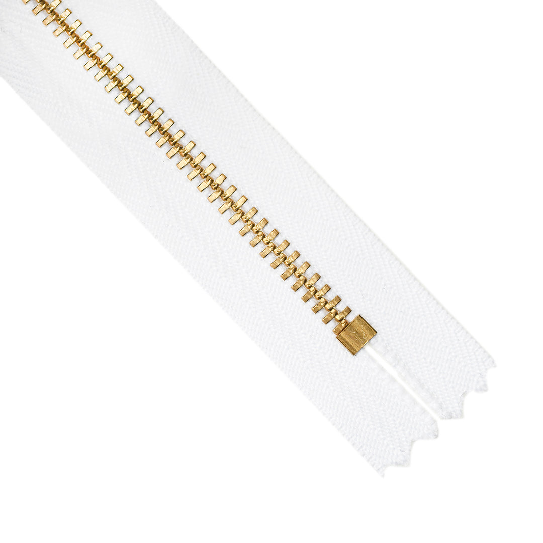 YKK METAL CLOSED-END ZIP NO.4.5 GOLD COL 501 WHITE