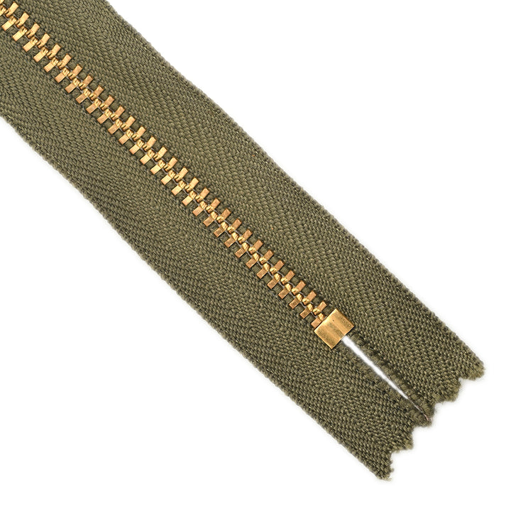 YKK METAL CLOSED-END ZIP NO.4.5 GOLD COL 565 DARK KHAKI