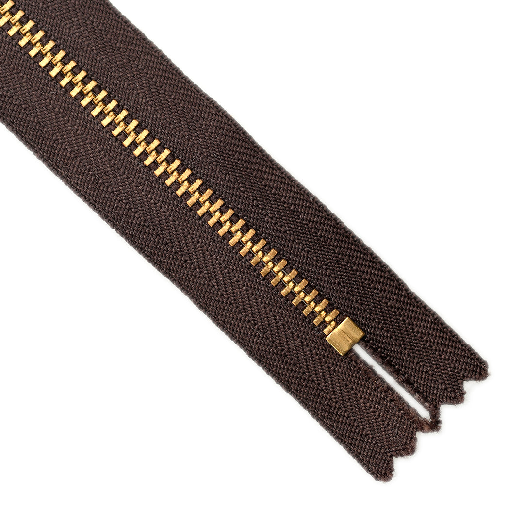 YKK METAL CLOSED-END ZIP NO.4.5 GOLD COL 570 BROWN
