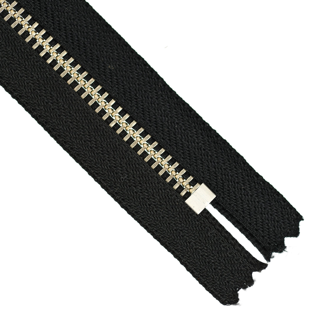 YKK METAL CLOSED-END ZIP NO.5 NICKEL TEARDROP-PULL COL 580 BLACK