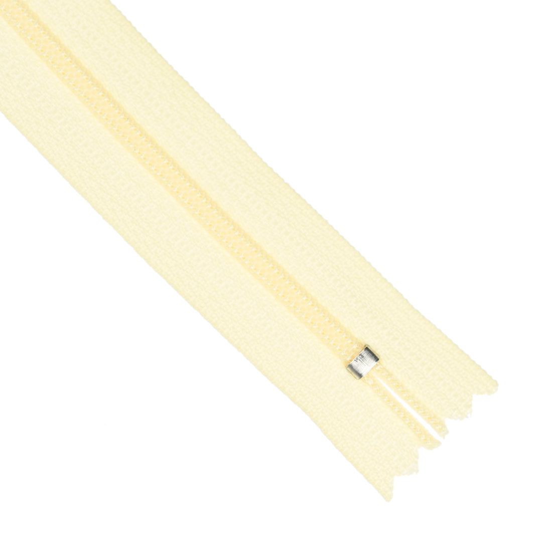 YKK NYLON CLOSED-END ZIP NO.3 COL 124 MAGNOLIA