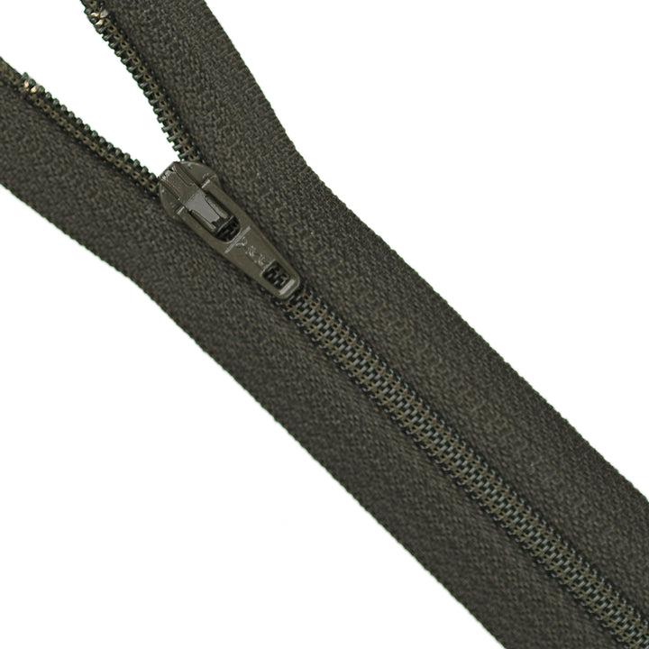 YKK NYLON CLOSED-END ZIP NO.3 COL 173 DARK OLIVE GREEN