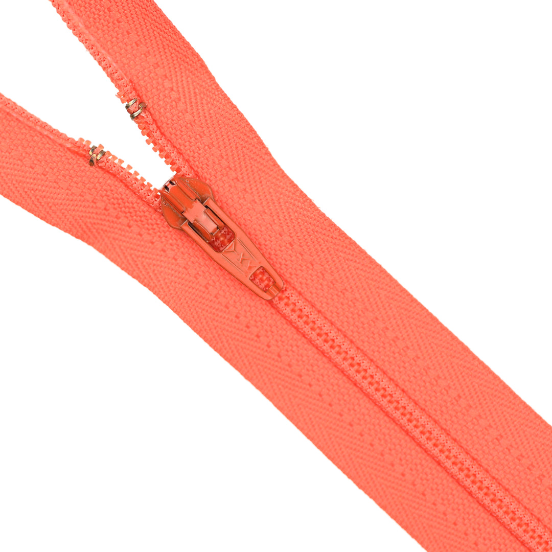 YKK NYLON CLOSED-END ZIP NO.3 COL 200 FLAME RED