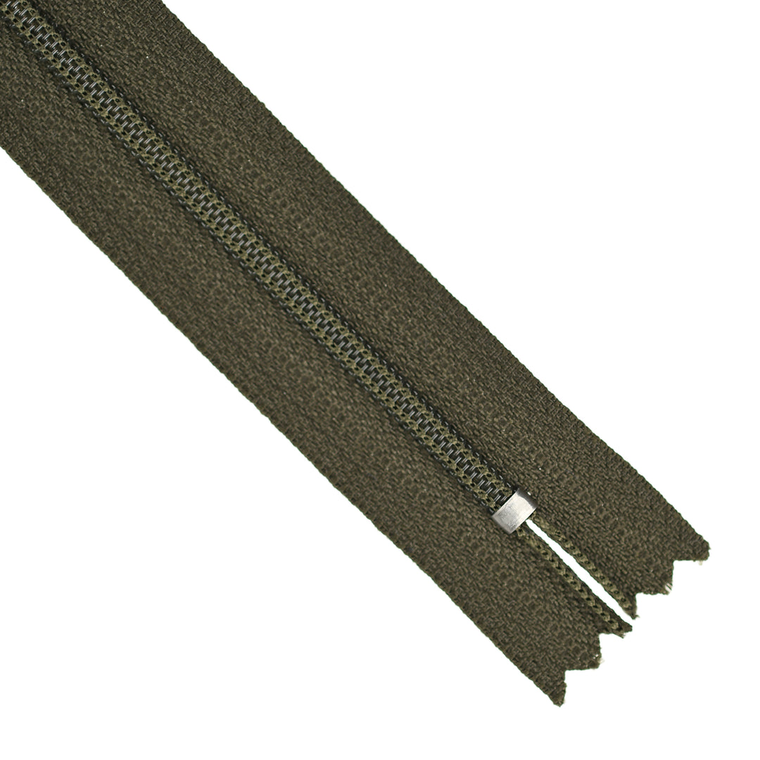 YKK NYLON CLOSED-END ZIP NO.3 COL 223 DARK ARMY GREEN