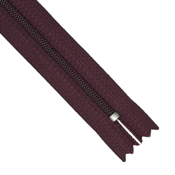 YKK NYLON CLOSED-END ZIP NO.3 COL 254 DARK BLACKBERRY