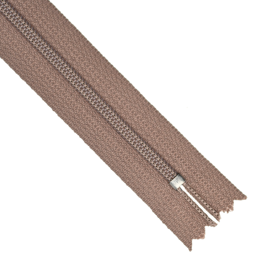 YKK NYLON CLOSED-END ZIP NO.3 COL 296 PUCE