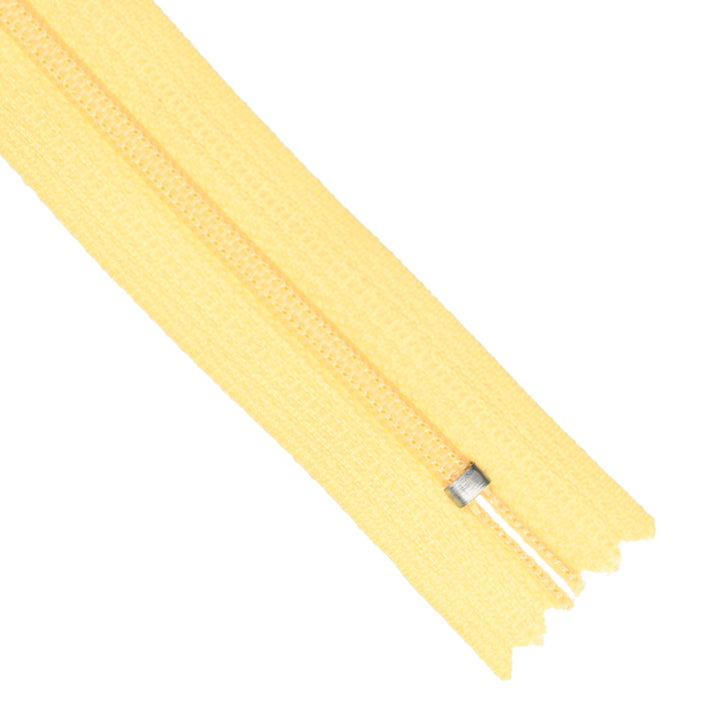 YKK NYLON CLOSED-END ZIP NO.3 COL 505 LIGHT APRICOT