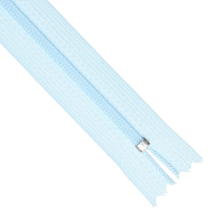 YKK NYLON CLOSED-END ZIP NO.3 COL 542 BABY BLUE