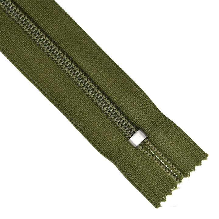 YKK NYLON CLOSED-END ZIP NO.5 COL 566 HUNTER GREEN