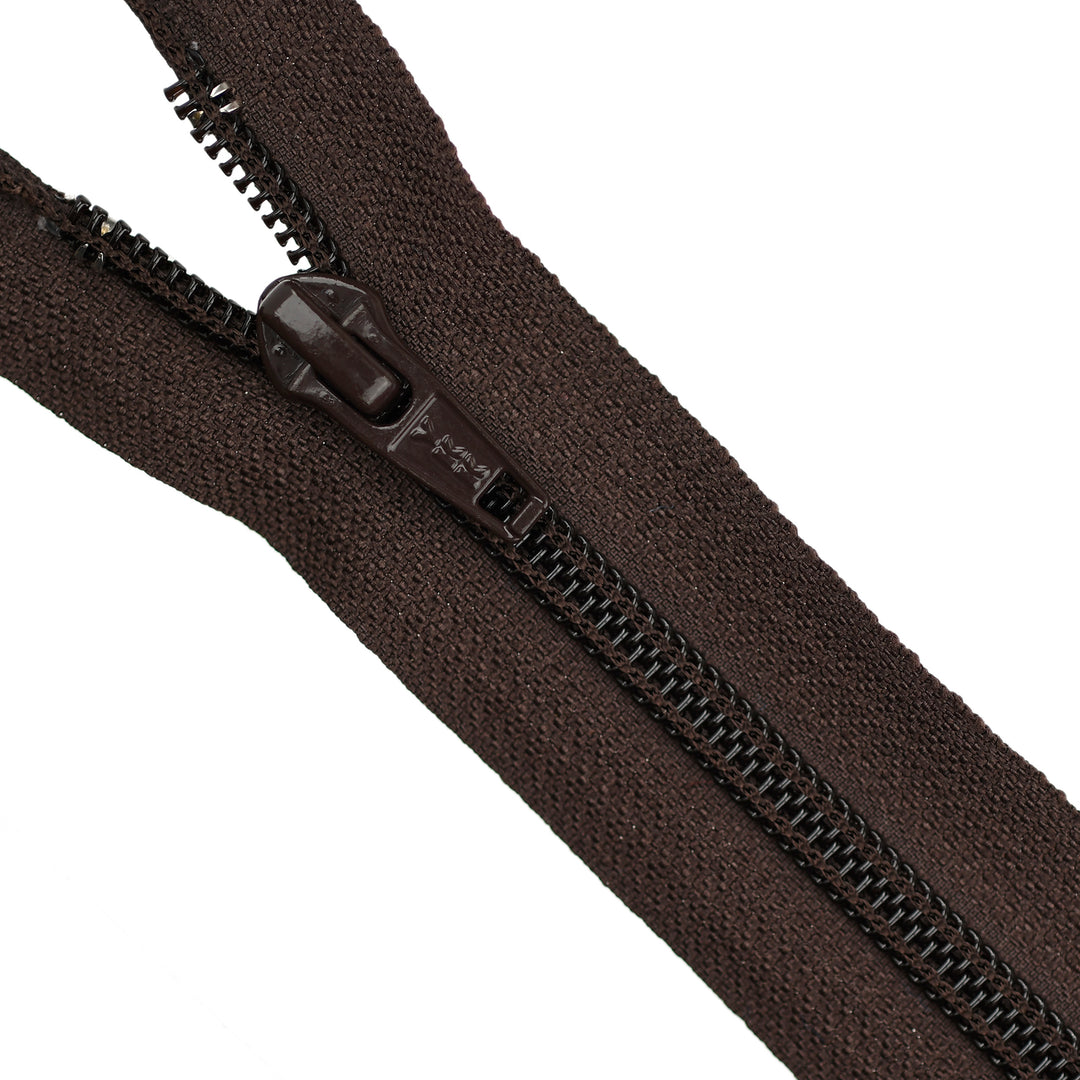 YKK NYLON CLOSED-END ZIP NO.5 COL 570 BROWN