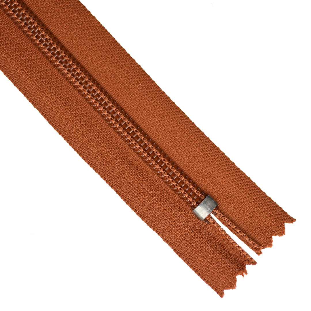 YKK NYLON CLOSED-END ZIP NO.5 COL 809 RED OCHRE